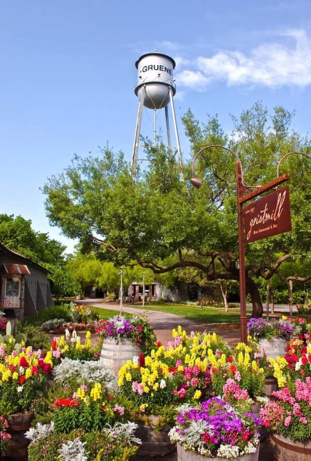 Hill Country Haute N Haus Relax And Renew Fischer ภายนอก รูปภาพ