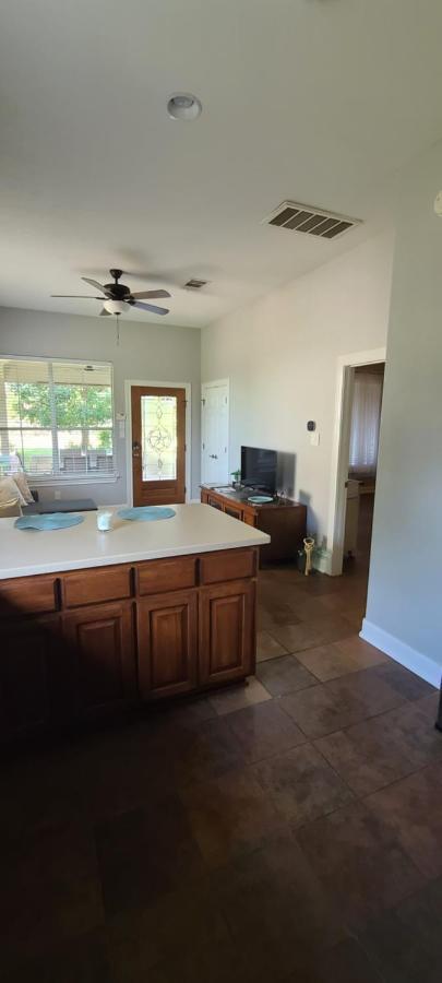 Hill Country Haute N Haus Relax And Renew Fischer ภายนอก รูปภาพ