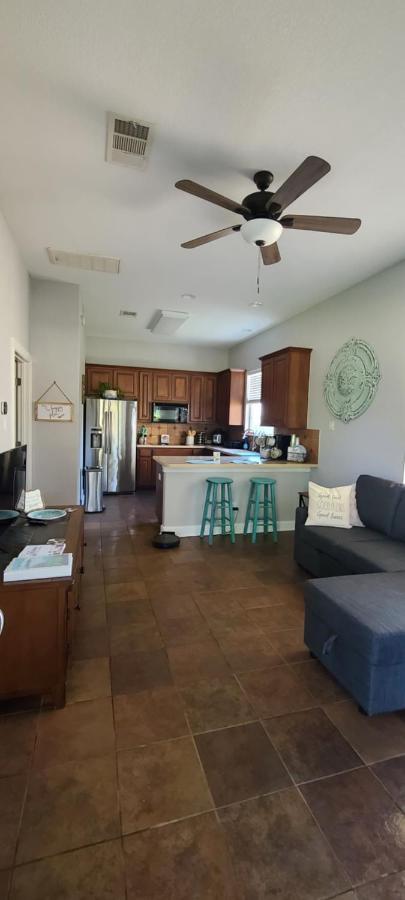 Hill Country Haute N Haus Relax And Renew Fischer ภายนอก รูปภาพ